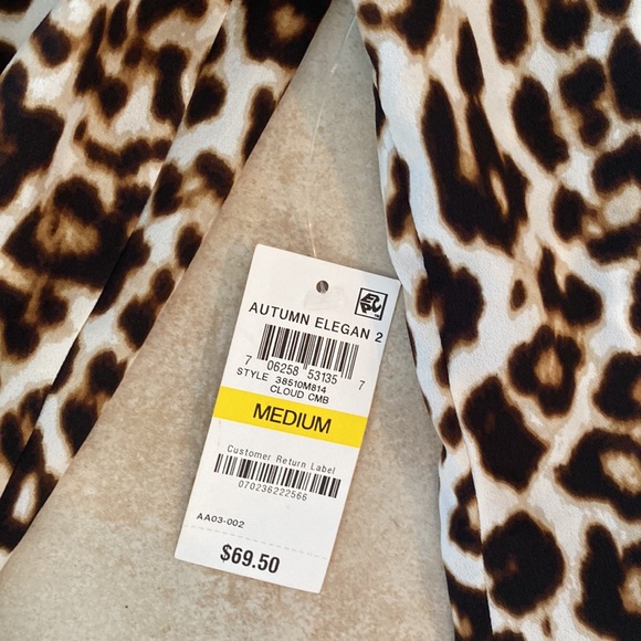 Roll sleeve blouse with tags - Picture 4 of 5